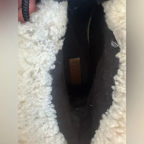 Sorel | Sneakchic Alpine Booties, Cattail Sherpa Size 9 - Picture 10 of 10